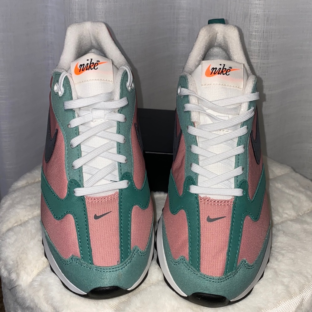 (WMNS) Nike Air Max Dawn